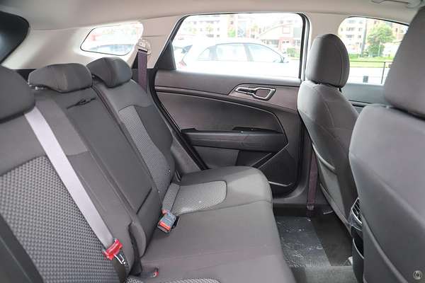 2025 Kia Sportage S NQ5