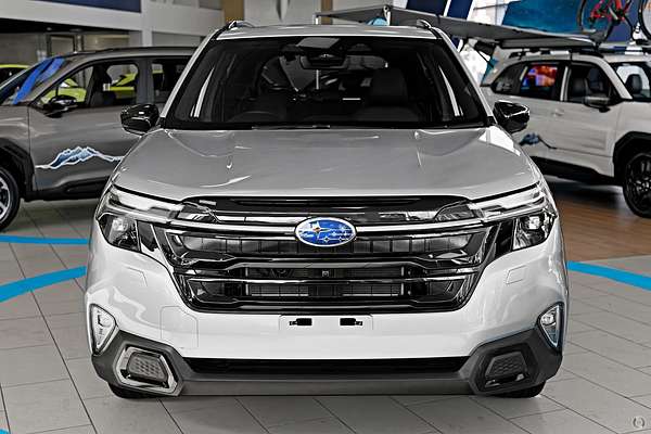 2025 Subaru Forester Hybrid Touring S6