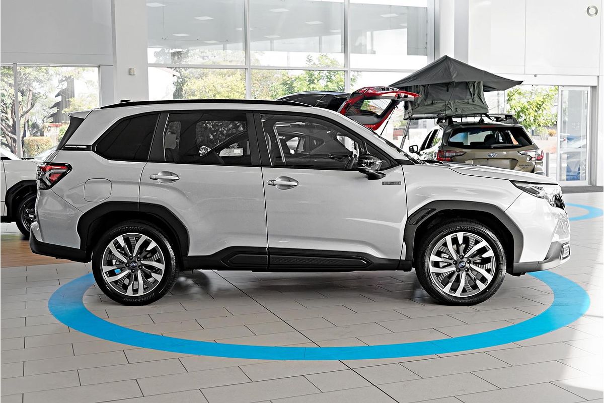 2025 Subaru Forester Hybrid Touring S6