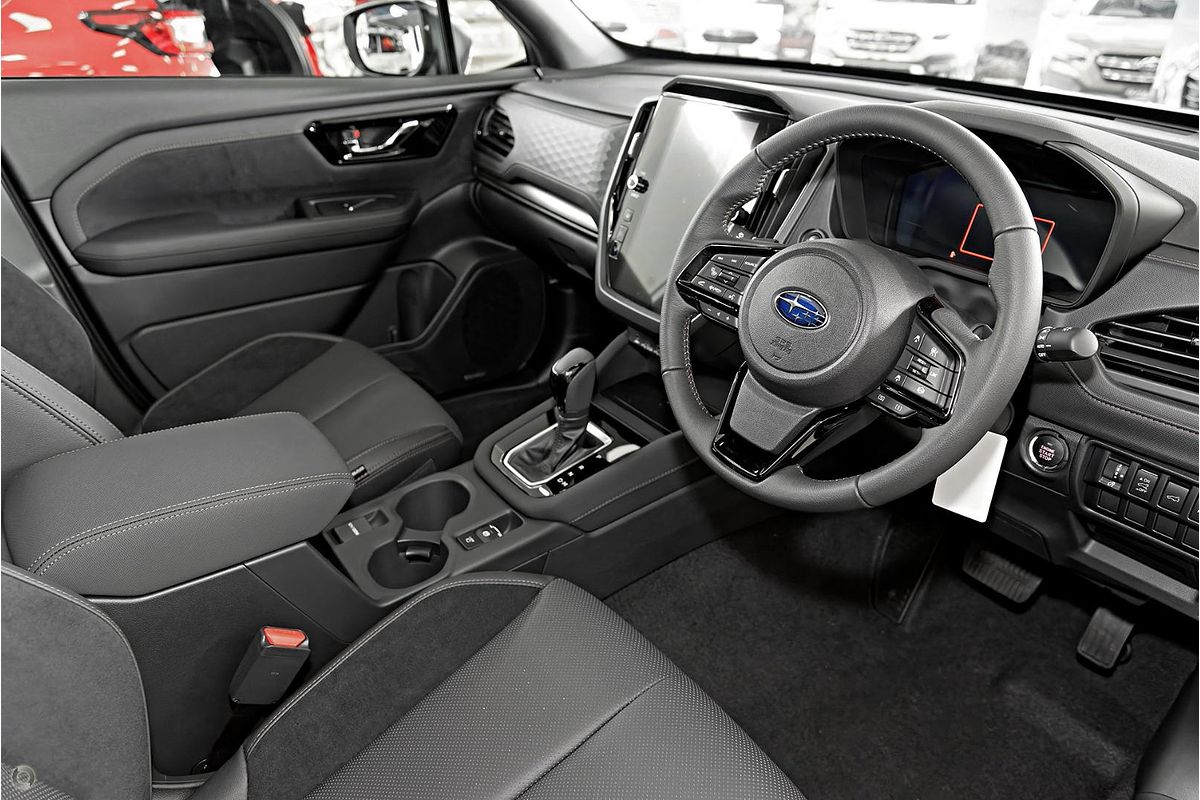2025 Subaru Forester Hybrid Touring S6
