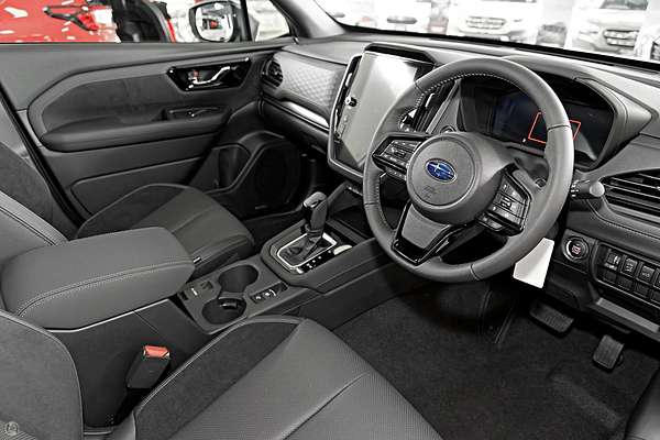 2025 Subaru Forester Hybrid Touring S6
