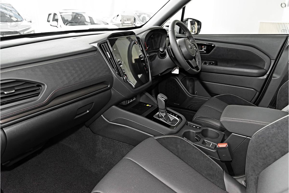 2025 Subaru Forester Hybrid Touring S6