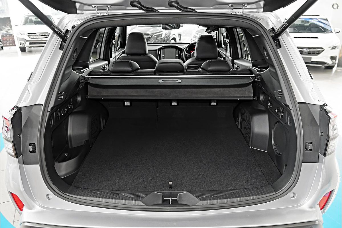2025 Subaru Forester Hybrid Touring S6