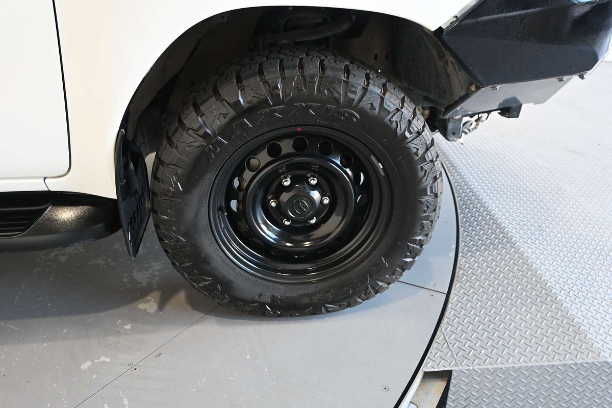 2019 Toyota Hilux SR (4x4) GUN126R MY19 4X4