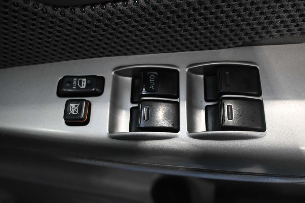 2012 Toyota Hilux SR5 KUN26R 4X4