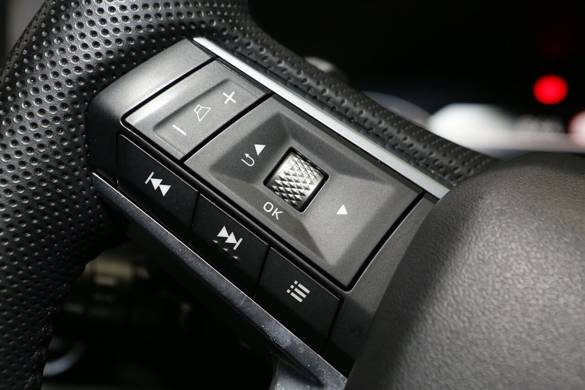 2022 Mitsubishi Outlander LS ZM
