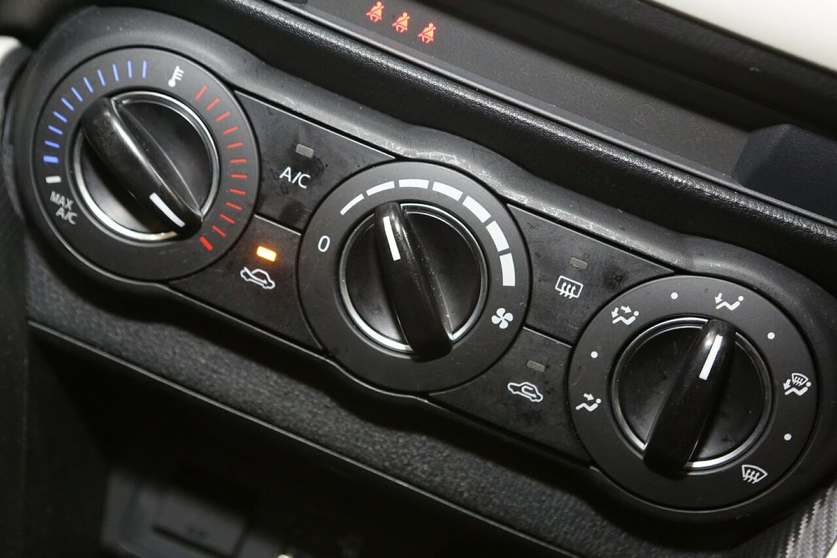 2024 Mazda 2 G15 Pure DJ Series