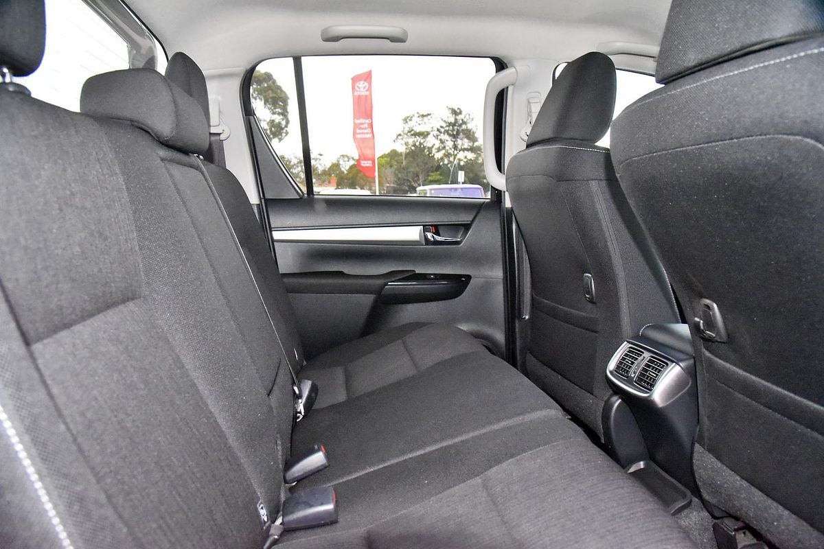 2021 Toyota Hilux SR5 GUN126R