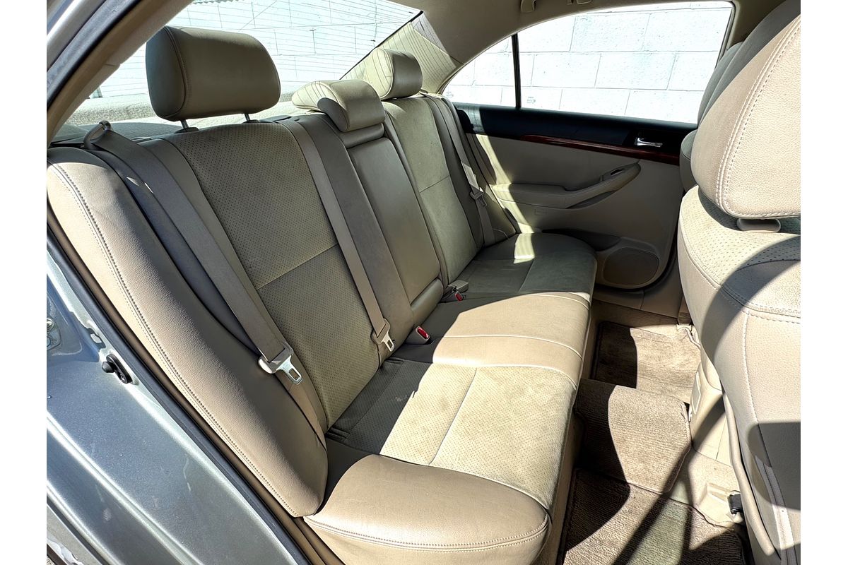 2006 Toyota AVENSIS