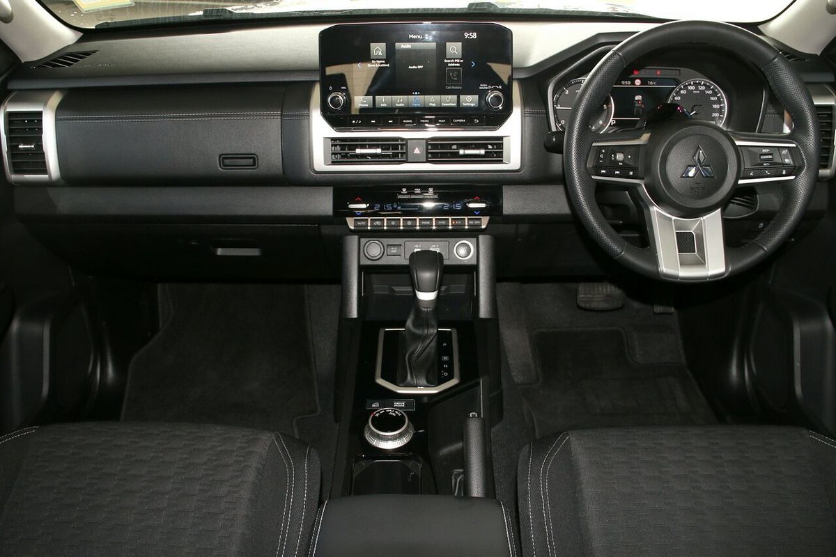 2024 Mitsubishi Triton GLS MV 4X4