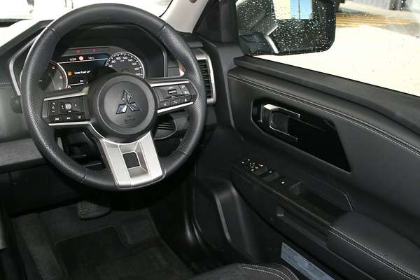 2024 Mitsubishi Triton GLS MV 4X4