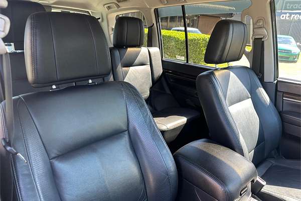 2011 Mitsubishi Pajero Exceed NT