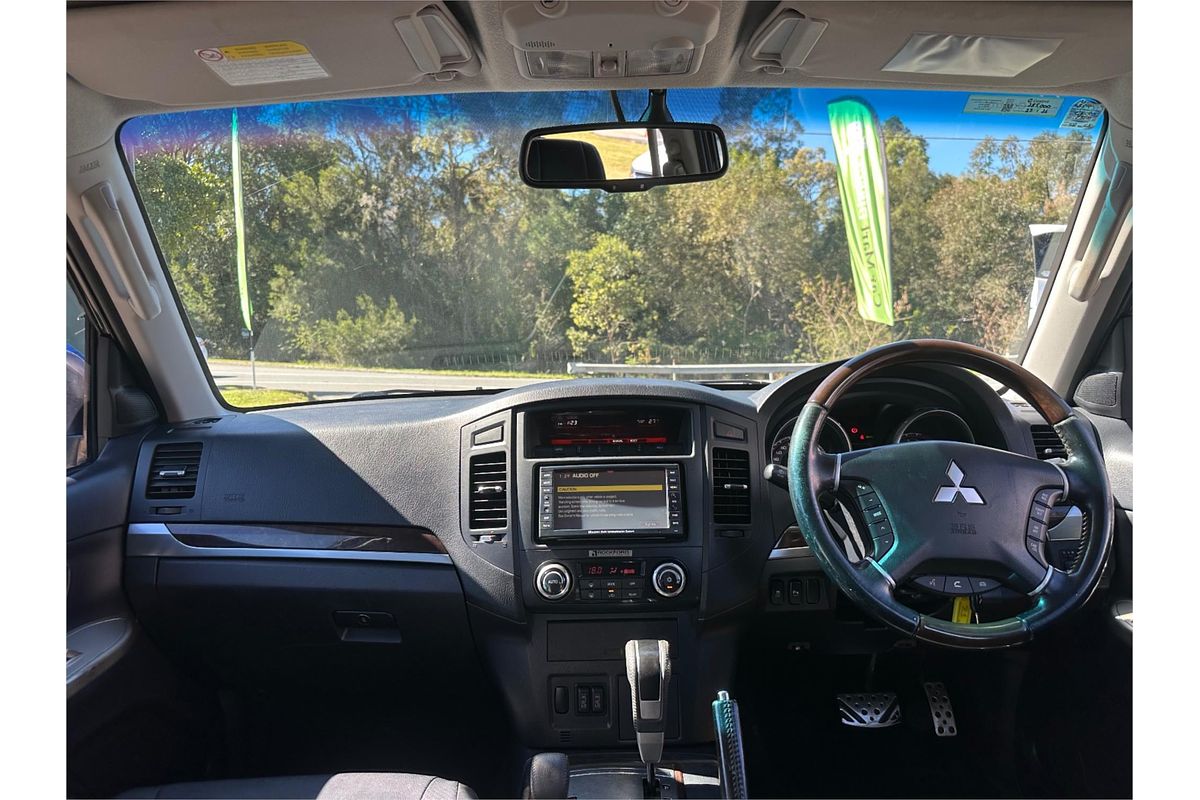2011 Mitsubishi Pajero Exceed NT