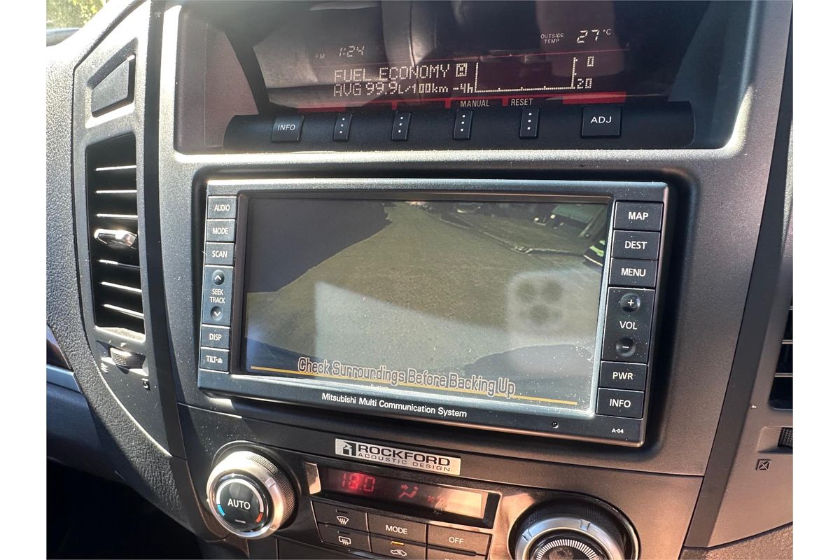 2011 Mitsubishi Pajero Exceed NT
