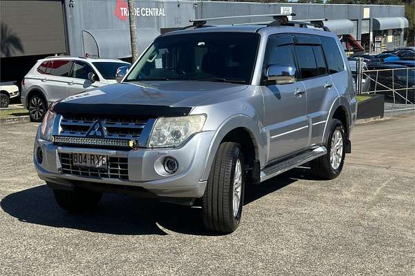 2011 Mitsubishi Pajero Exceed NT