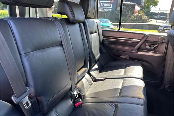 2011 Mitsubishi Pajero Exceed NT