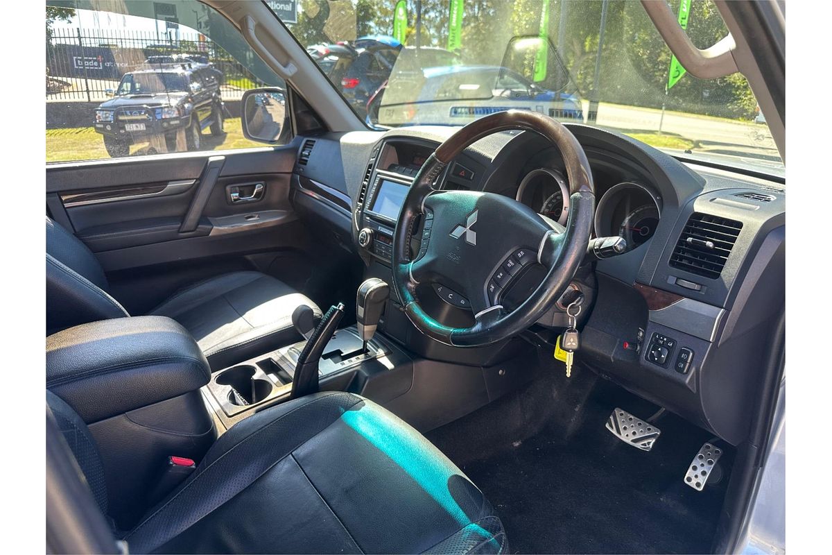 2011 Mitsubishi Pajero Exceed NT