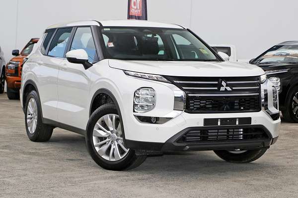 2025 Mitsubishi Outlander ES ZM