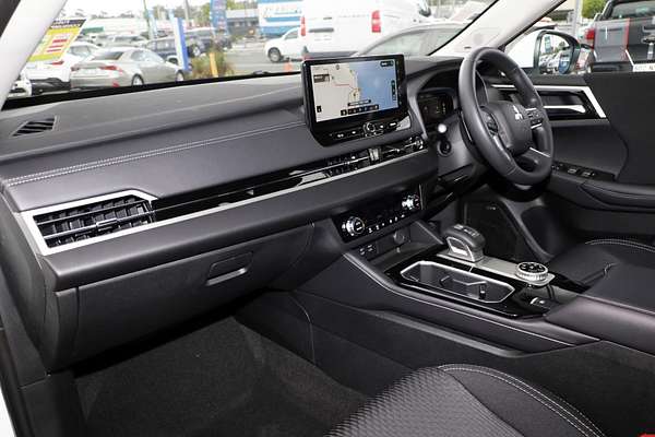 2025 Mitsubishi Outlander ES ZM