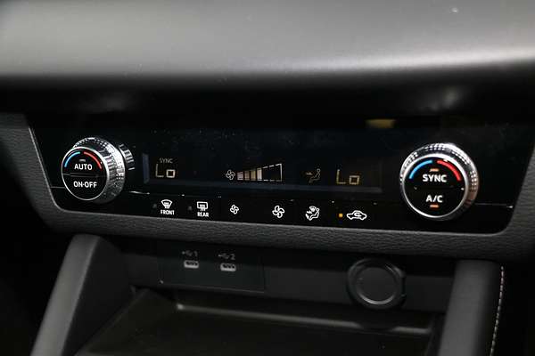 2025 Mitsubishi Outlander ES ZM