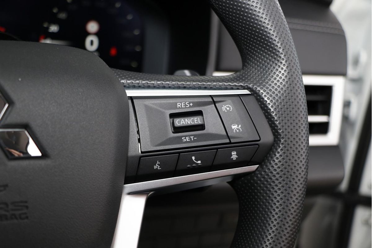 2025 Mitsubishi Outlander ES ZM