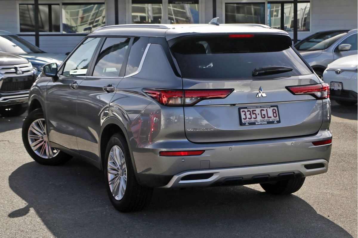 2022 Mitsubishi Outlander LS ZM