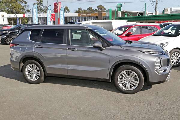 2022 Mitsubishi Outlander LS ZM