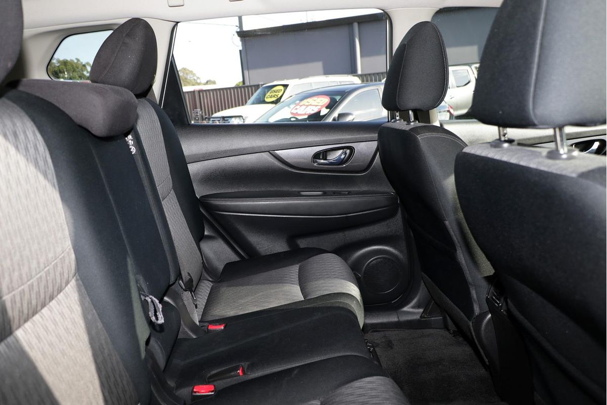 2022 Nissan X-TRAIL ST T32