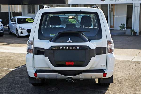 2021 Mitsubishi Pajero GLX NX