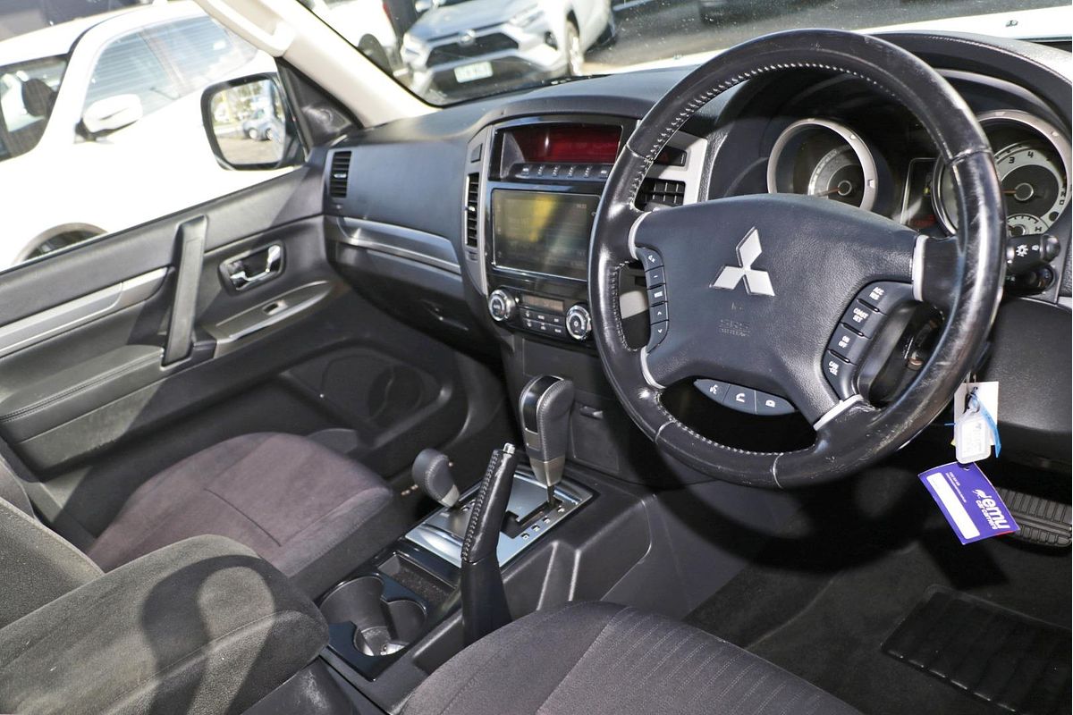 2021 Mitsubishi Pajero GLX NX