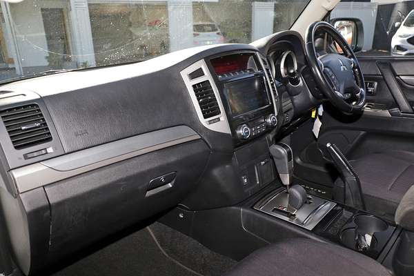 2021 Mitsubishi Pajero GLX NX
