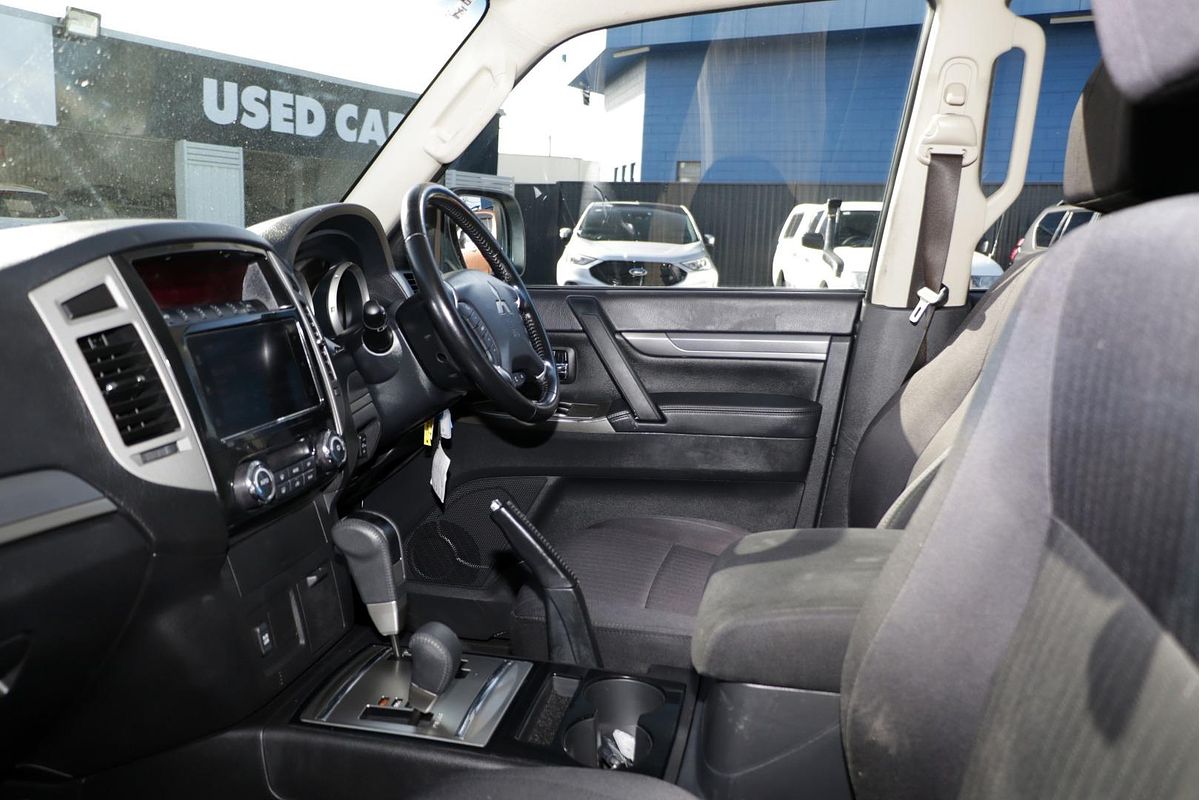 2021 Mitsubishi Pajero GLX NX