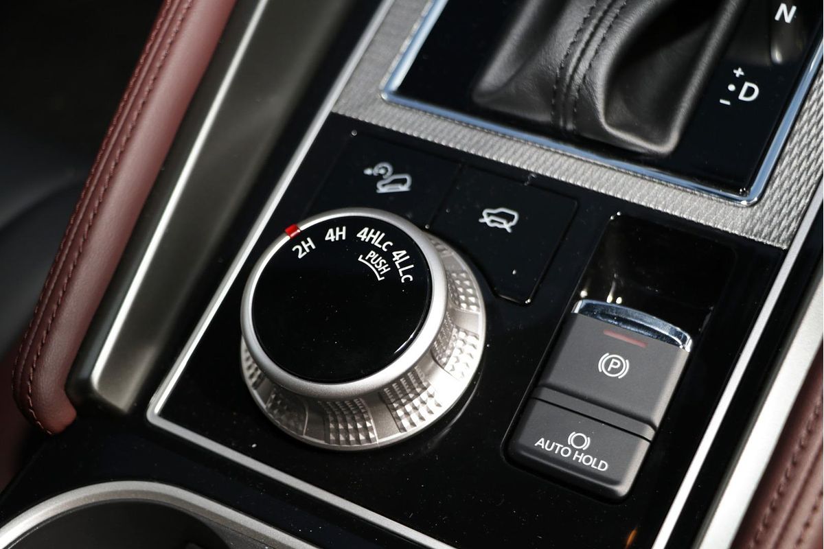2025 Mitsubishi Pajero Sport GSR QG