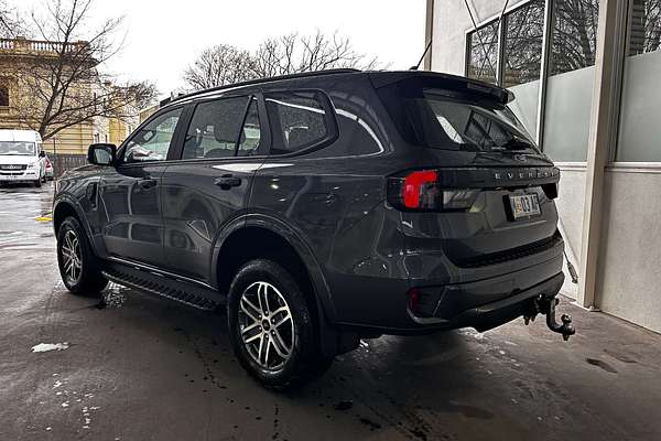 2024 Ford Everest Ambiente 2.0L