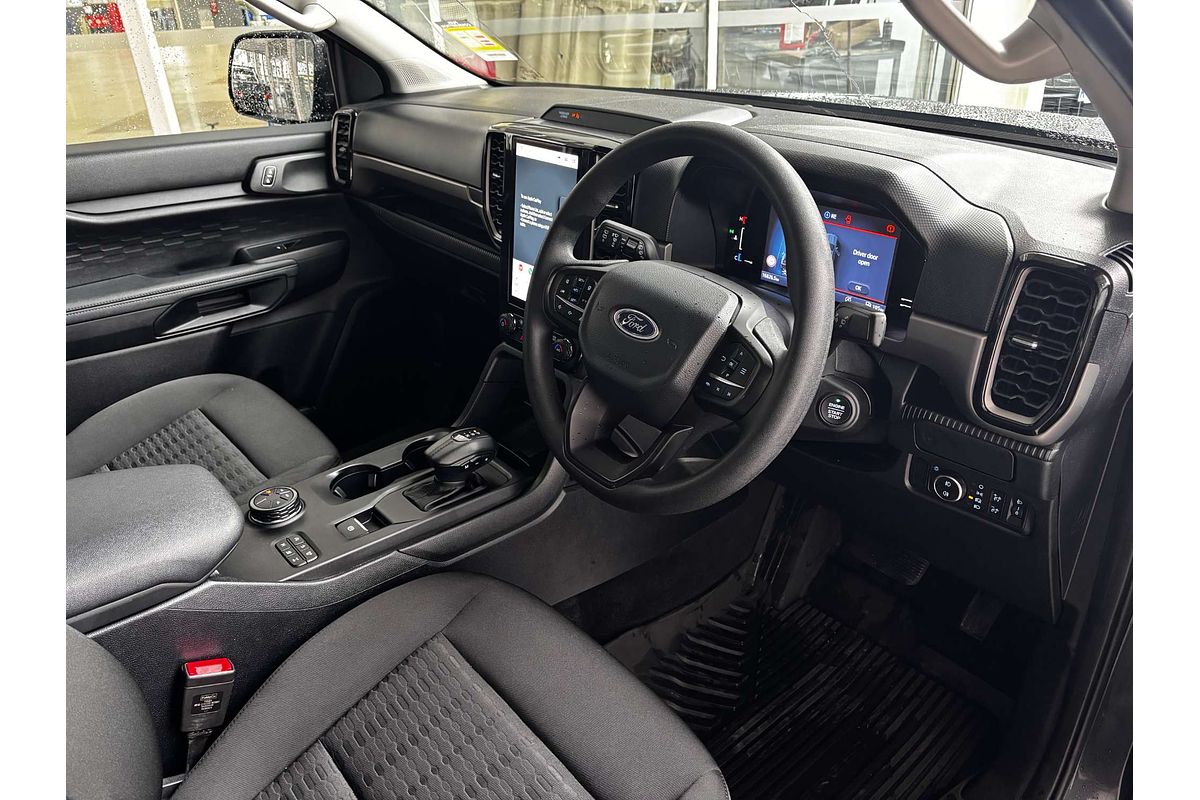 2024 Ford Everest Ambiente 2.0L