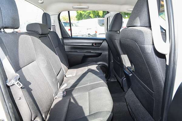 2015 Toyota Hilux SR GUN126R 4X4