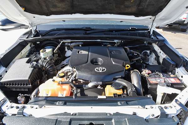2015 Toyota Hilux SR GUN126R 4X4
