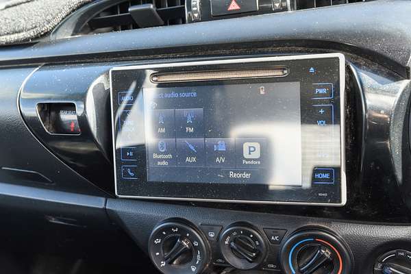 2015 Toyota Hilux SR GUN126R 4X4