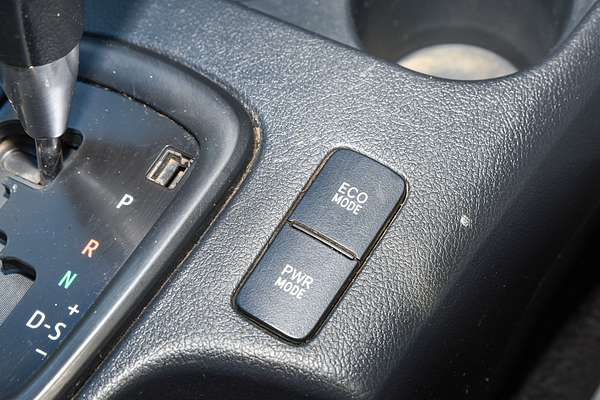 2015 Toyota Hilux SR GUN126R 4X4
