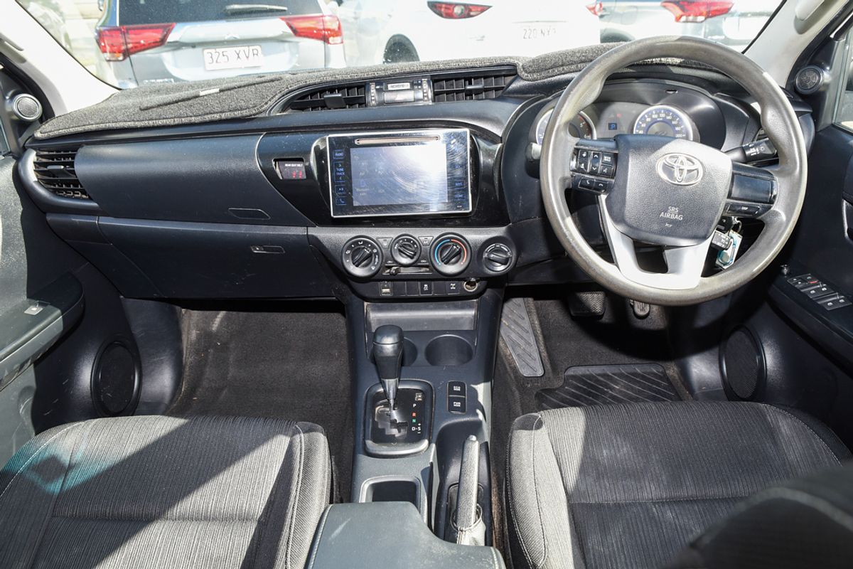 2015 Toyota Hilux SR GUN126R 4X4