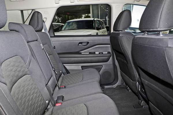 2024 Nissan Pathfinder ST-L R53