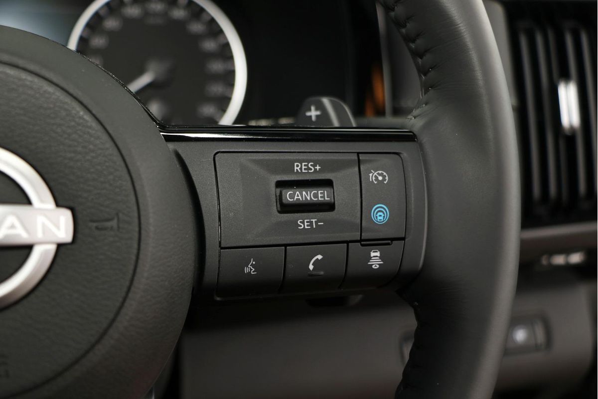 2024 Nissan Pathfinder ST-L R53