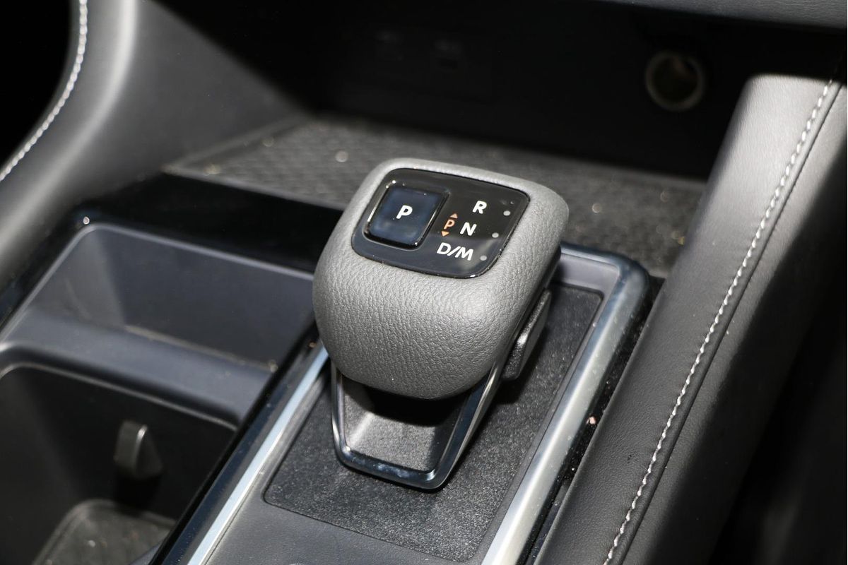 2024 Nissan Pathfinder ST-L R53