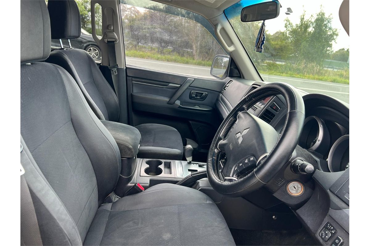 2008 Mitsubishi Pajero GLX NS