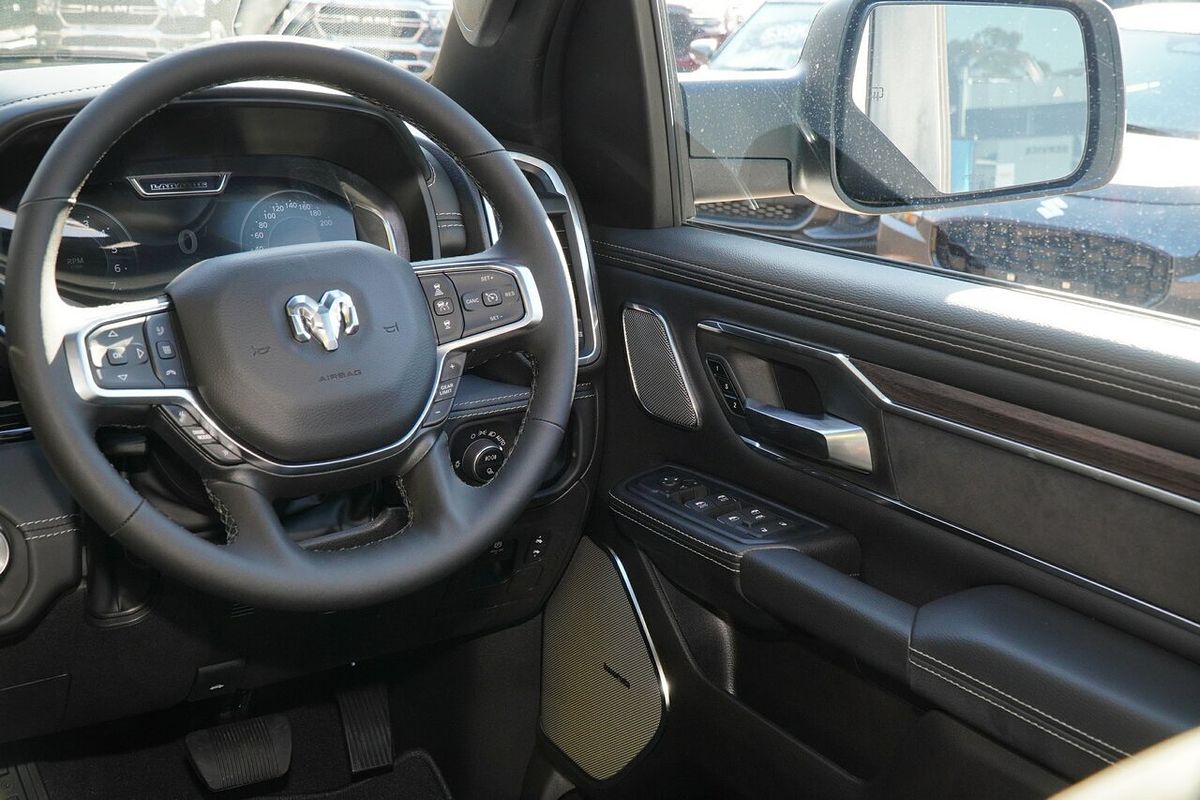 2025 RAM 1500 Laramie Sport Hurricane SO RamBox DT 4X4 SWB