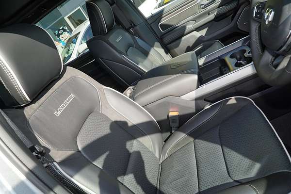 2025 RAM 1500 Laramie Sport Hurricane SO RamBox DT 4X4 SWB