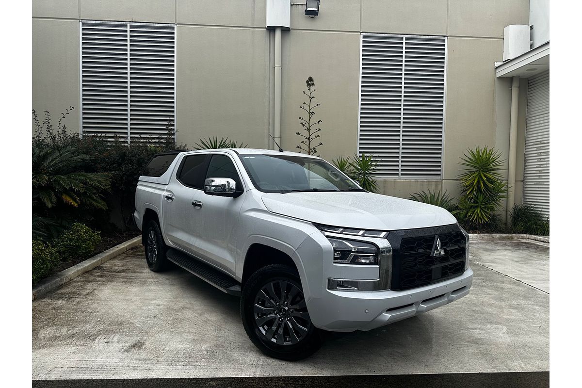 2025 Mitsubishi Triton GLS MV 4X4