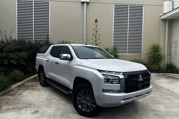 2025 Mitsubishi Triton GLS MV 4X4