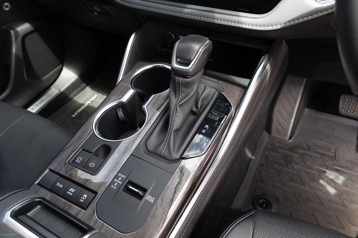 2022 Toyota Kluger Grande AXUH78R
