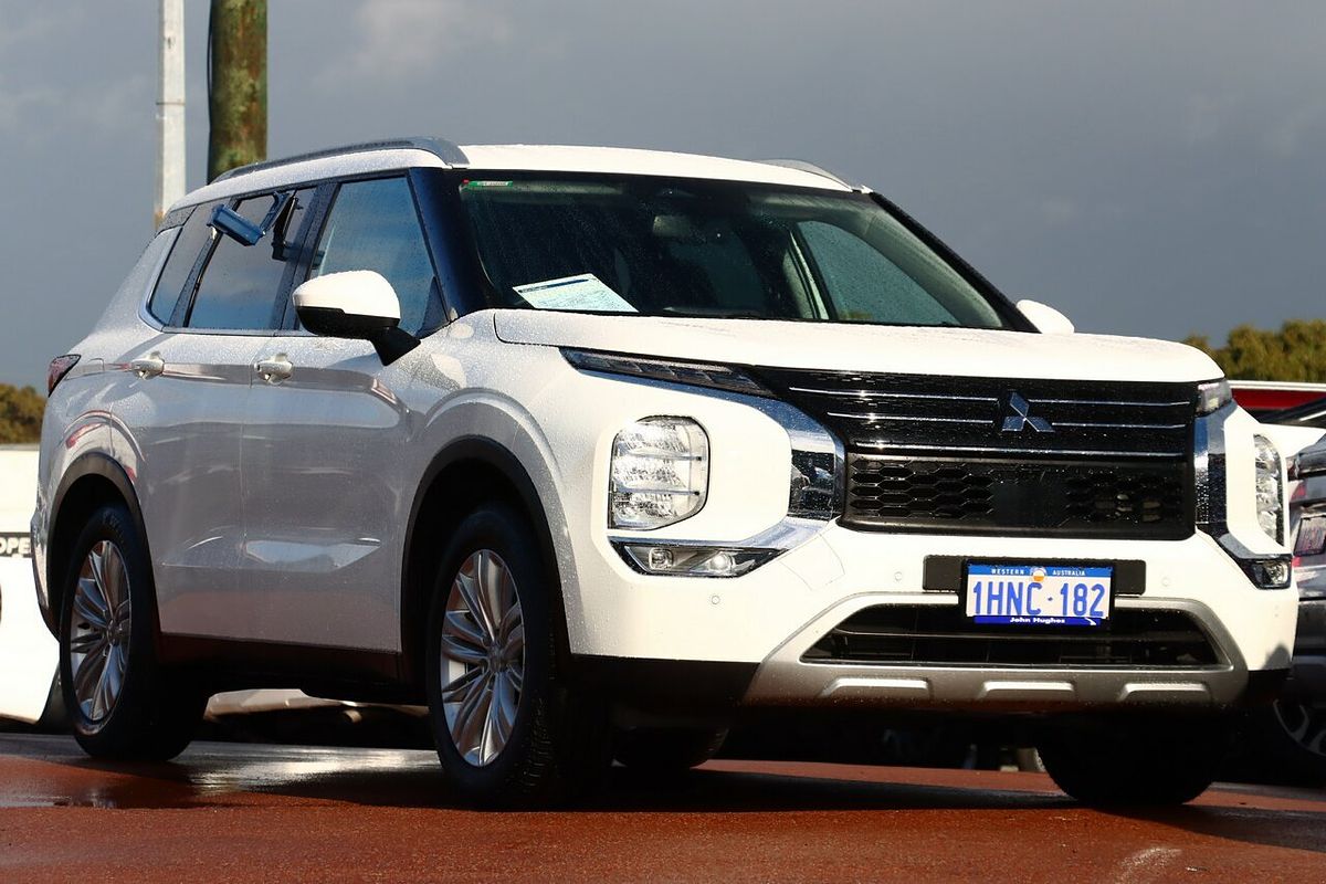 2022 Mitsubishi Outlander LS ZM